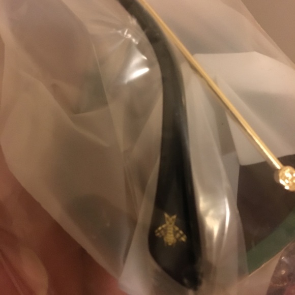 Sunglasses - Picture 2 of 5